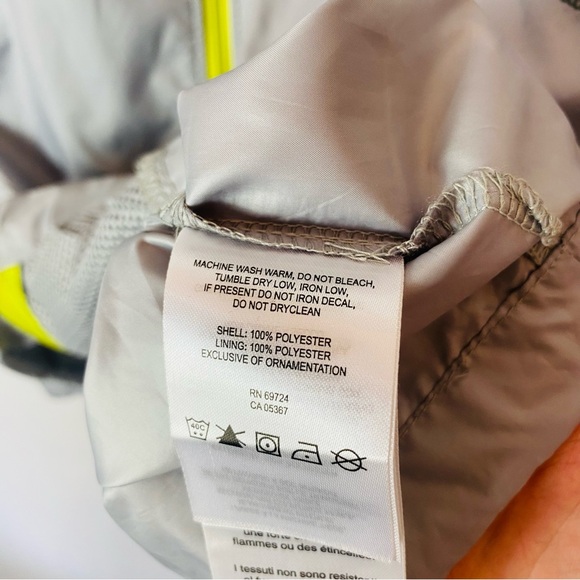 Columbia Packable Reflective Waterproof Gray Windbreaker Jacket - Picture 6 of 7